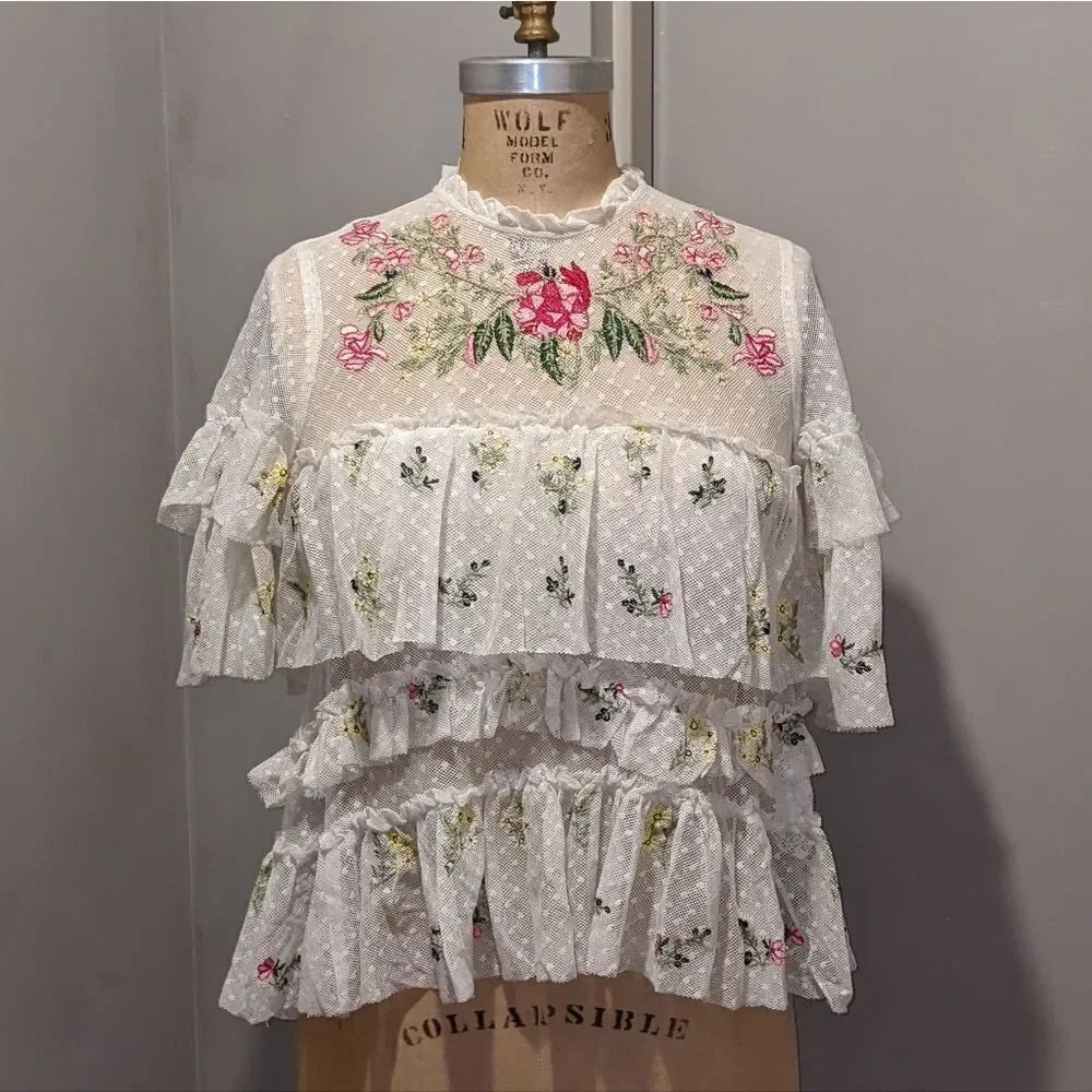 Zara embroidered lace top